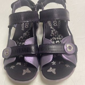Girls ECCO Sandal Size 13US/30EU Purple Metallic